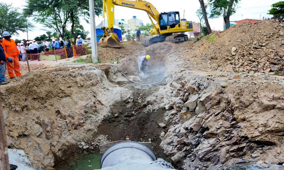 os recursos sero aplicados ao longo dos prximos trs anos, assegurando gua de qualidade na torneira tanto para quem mora na zona urbana quanto para quem reside na rea rural (Foto: Alusio Moreira/Compesa)