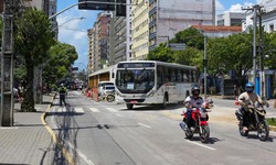 A Autarquia de Trnsito e Transporte Urbano do Recife (CTTU) montou um desvio de circulao na Av. Conde da Boa Vista