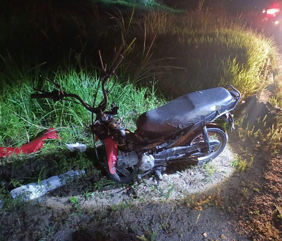 O acidente aconteceu na BR - 104, na cidade de Agrestina, no Agreste do Estado  (Foto: Divulgao/PRF )