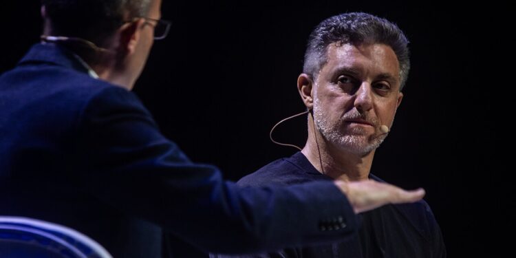 Nome mais importante do Domingão com Huck deixa o programa na Globo