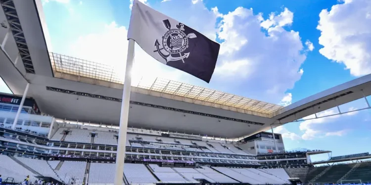 Preso por 8 anos, ex-jogador do Corinthians leva a vida aconselhando outros homens