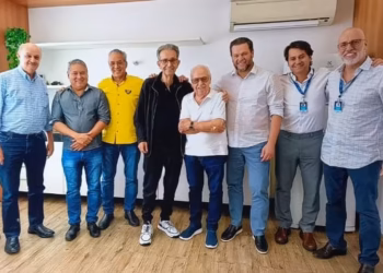 Ele é o funcionário número 1 da empresa e trabalha apenas uma vez por semana
