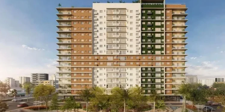 Com piscina aquecida e 17 andares, novo prédio no litoral custou R$ 96 milhões