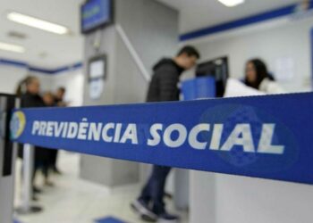 Idade mínima para brasileiros se aposentarem mudou para essas 10 profissões