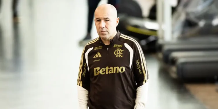 Leonardo Jardim bate o martelo sobre Almada no Flamengo
