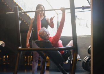 Até o mês de maio, esse homem de 102 anos treinava musculação todos os dias