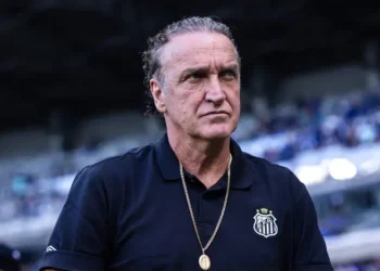 Cuca encerra ciclo com o Santos após derrota para o Athletico-PR