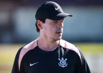 Oficial: Corinthians vai demitir Fernando Diniz?