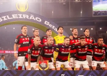 Flamengo tomou chapéu do século e reforço fechou com rival