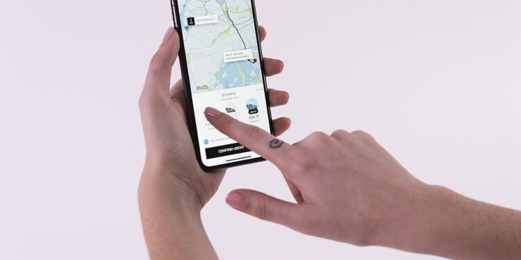 Nova taxa escolhida por motoristas na Uber foi testada neste país