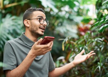 Psicologia explica ensaiam conversas inteiras