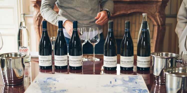 Razão garrafas vinho têm cavidade