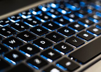 Razão teclas teclado têm pequenos