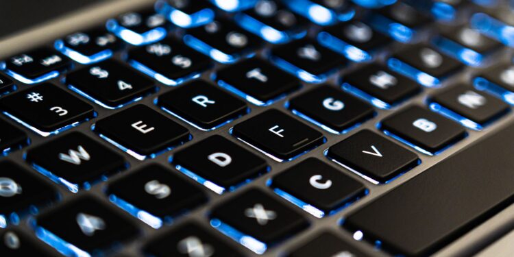 Razão teclas teclado têm pequenos