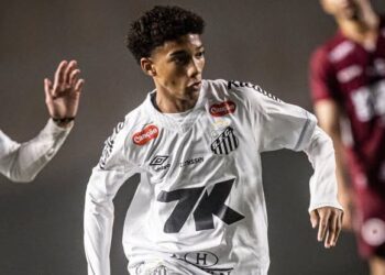 Filho robinho deixar brasil defender