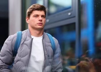 Max verstappen renova passar temporadas
