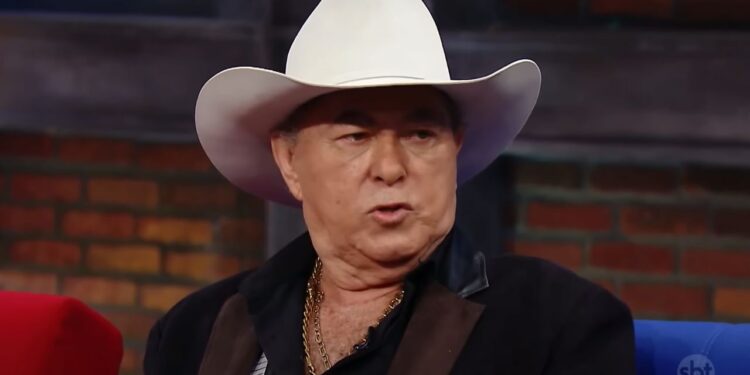 Famoso sertanejo troca palcos simples