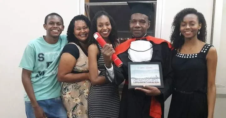 Longe estudos porteiro virou aluno