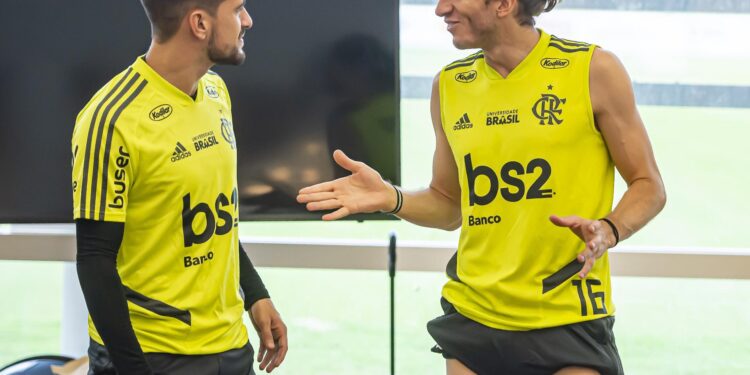 Ídolo do Flamengo deixou o Brasil, fechou com time europeu e surpreendeu a todos