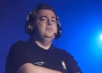 Astro narração brasil demitido fechou
