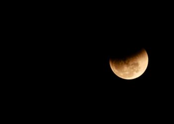 Céu brasil terá eclipse esconder