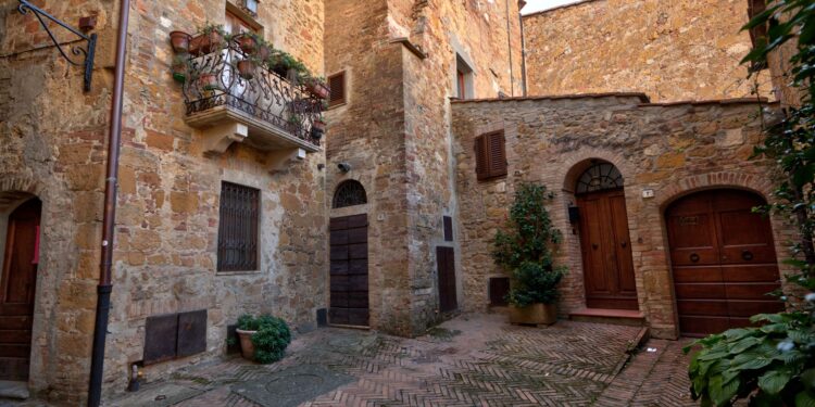 Medieval habitantes procura novos moradores