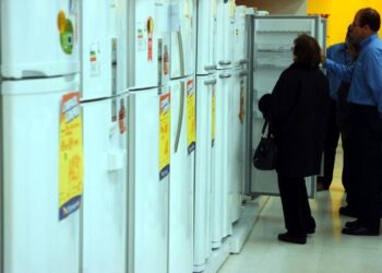 Consumidora relatou problema troca geladeira