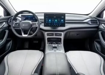 Carros vendidos byd saem china