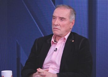 Começou vendendo seguros porta porta