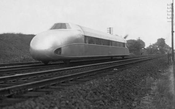 Trem percorreu duas grandes cidades