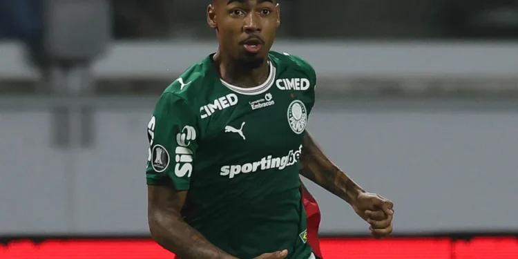 Enquanto manchester city prepara milhões