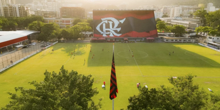 Flamengo confirmou contratação cara futebol