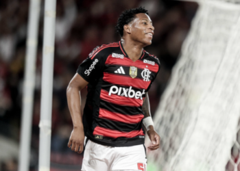 Flamengo define valor venda plata