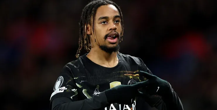 Liverpool acaba contratar quase bilhão