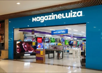 Enquanto dono da Havan constrói império, Magazine Luiza toma prejuízo de R$ 72 milhões