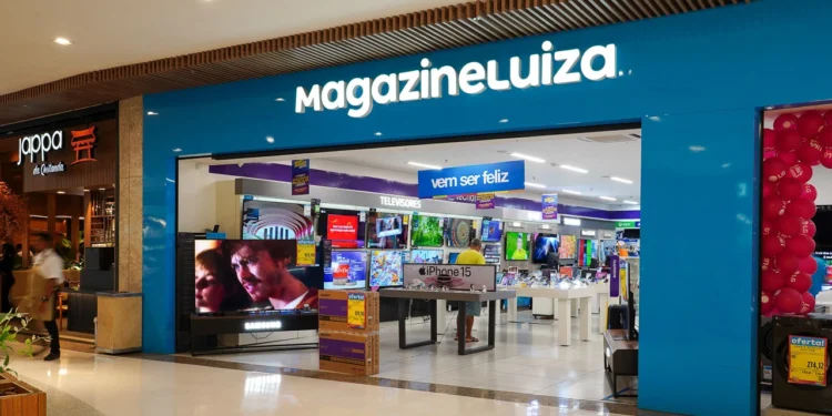 Enquanto dono da Havan constrói império, Magazine Luiza toma prejuízo de R$ 72 milhões