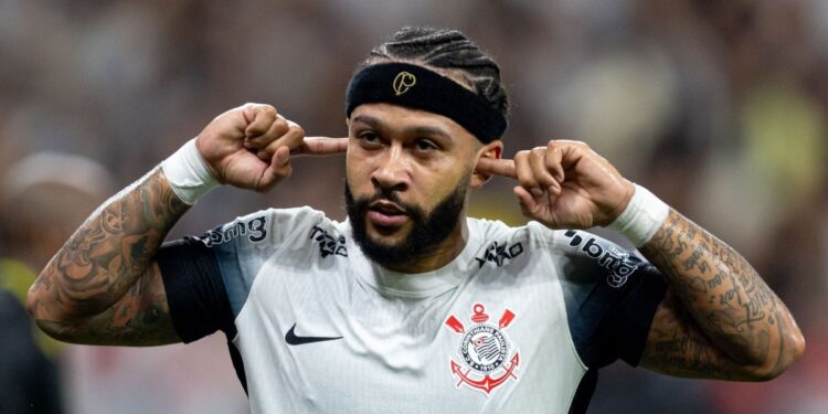 Memphis depay renovou corinthians quanto