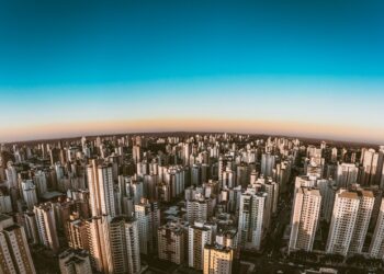 Curitiba florianópolis capital arborizada brasil