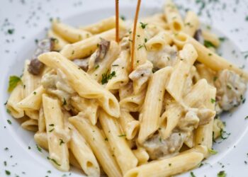 Lasanha macarrão comum receita cremosa