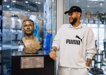 Aos 34 anos, Neymar informa decisão sobre futuro da carreira