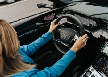 Com quase 500km de autonomia, novo Audi elétrico chega ao mercado