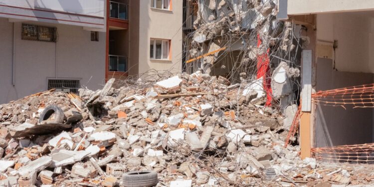 Terremoto pega o Brasil de surpresa e prédios são evacuados
