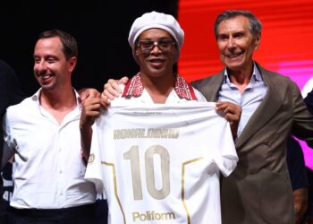 Ronaldinho gaúcho voltou futebol novo