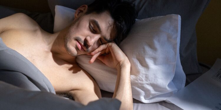 Segundo psicologia dorme poucos minutos