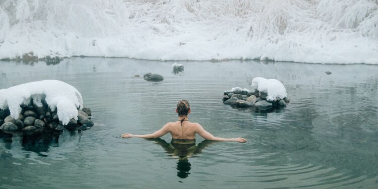 Segundo psicologia toma banho frio