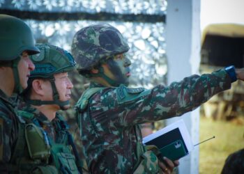 Serviço militar obrigatório jovens garantir
