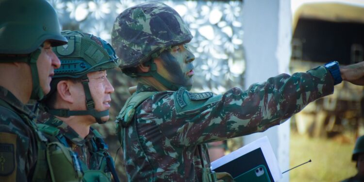 Serviço militar obrigatório jovens garantir