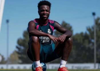 Ídolo do Real Madrid informa decisão de Vini Jr
