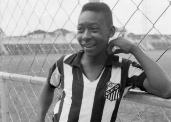 Virar rei futebol pelé engraxava