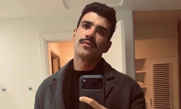 Gusttavo lima raspa barba aparece